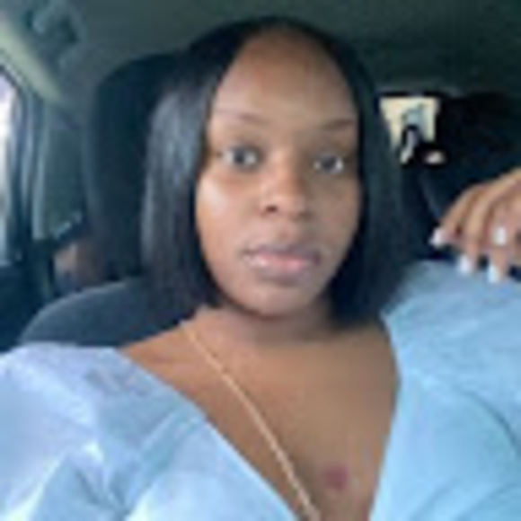 Meet your Posher, Dyneisha - Picture 1 of 1